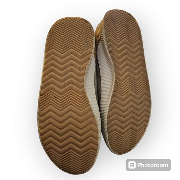 Sorel Out N About Plus Waterproof Olive color sneakers tennis shoes size 7 - Picture 4 of 5